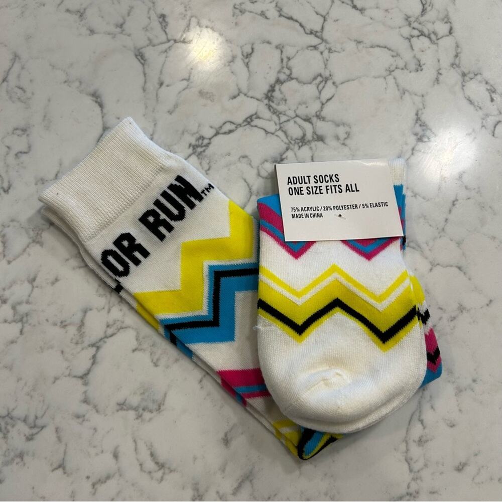 NWT The‎ Color Run Adult Socks